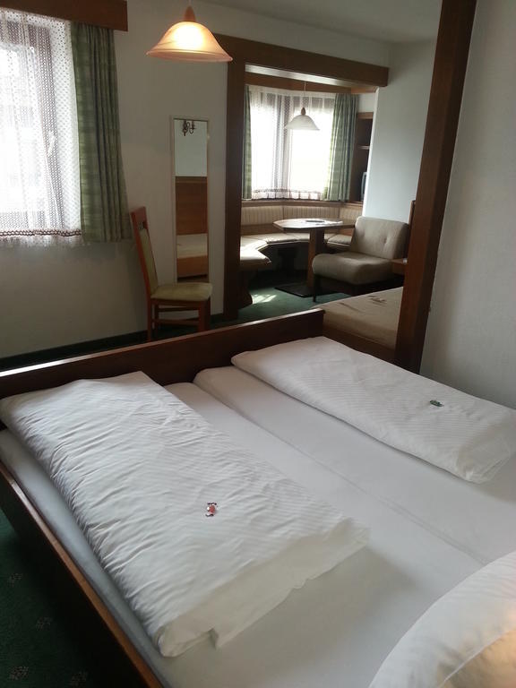 Hotel Garni Dietrich Ζέεφελντ Εξωτερικό φωτογραφία